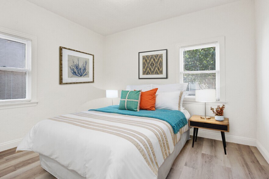 More Photos Of 2364-2370 Lime Ave, Long Beach Multifamily For Sale