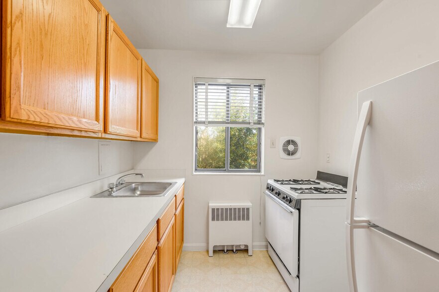 More Photos Of 3901 53rd St, Bladensburg Apartments For Sale