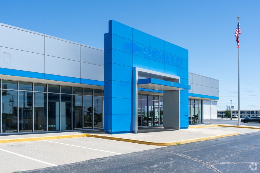 More Photos Of 3921 Frederick Ave, Saint Joseph General Retail For Sale