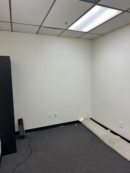 More Photos Of 10742-10752 Noel St, Los Alamitos Light Manufacturing For Sale