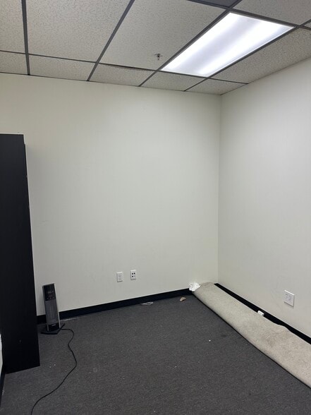 More Photos Of 10742-10752 Noel St, Los Alamitos Light Manufacturing For Sale