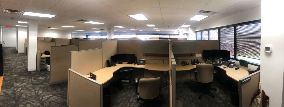More Photos Of 7900 Tanners Gate Ln, Florence Office For Lease