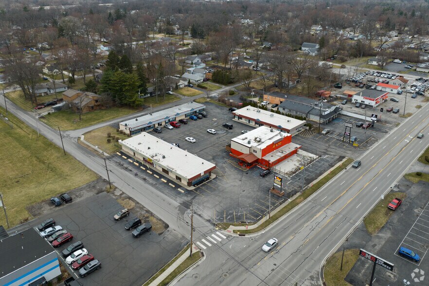 More Photos Of 3303-3309 N Holland Sylvania Rd, Toledo General Retail For Sale