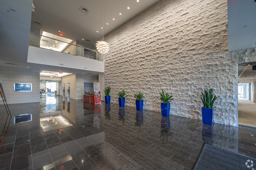 More Photos Of 15721 Park Row, Houston Office For Lease