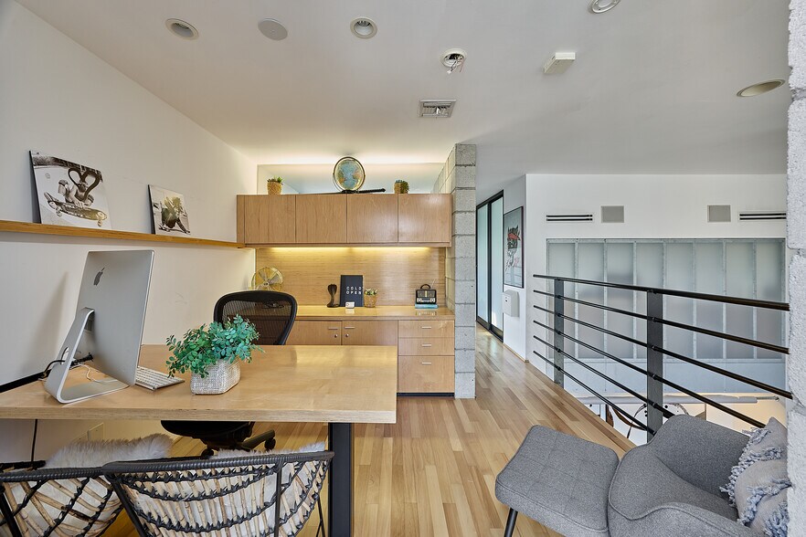 More Photos Of 1313 Innes Pl, Venice Apartments For Sale