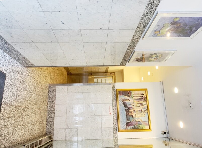 More Photos Of 21 W 39th St, New York Loft Creative Space For Lease