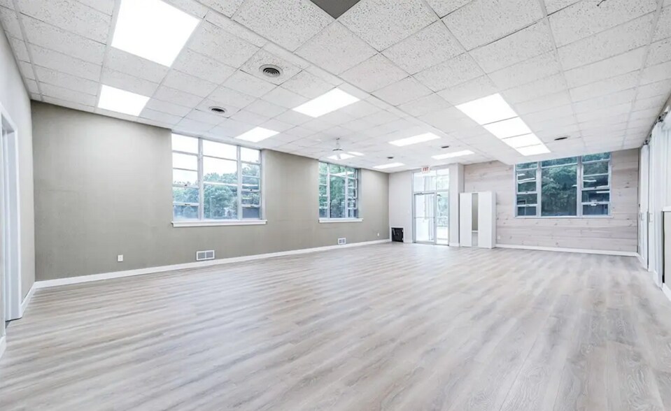 More Photos Of 16186 Beaverdam School Rd, Beaverdam Bank For Sale