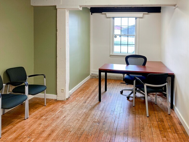 More Photos Of 2003 S Easton Rd, Doylestown Coworking Space