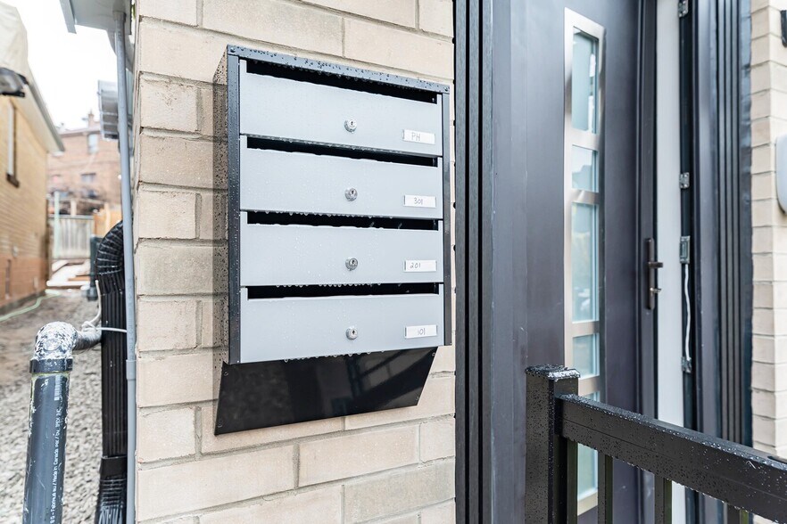 More Photos Of 14 Holmesdale Rd, Toronto Apartments For Sale