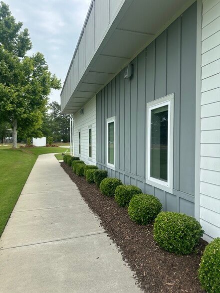 More Photos Of 1131 Northpoint Blvd, Blythewood Industrial For Lease