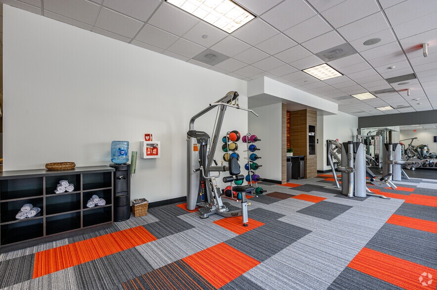 More Photos Of 10440 N Central Expy, Dallas Office For Lease