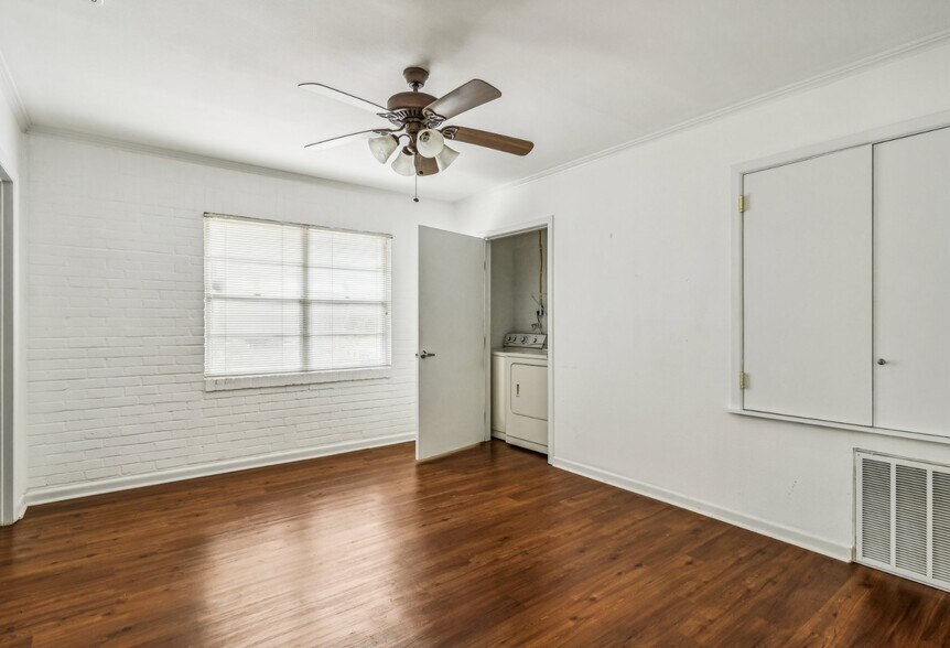 More Photos Of 7735 Mocking Bird Ln, San Antonio Lodge Meeting Hall For Sale