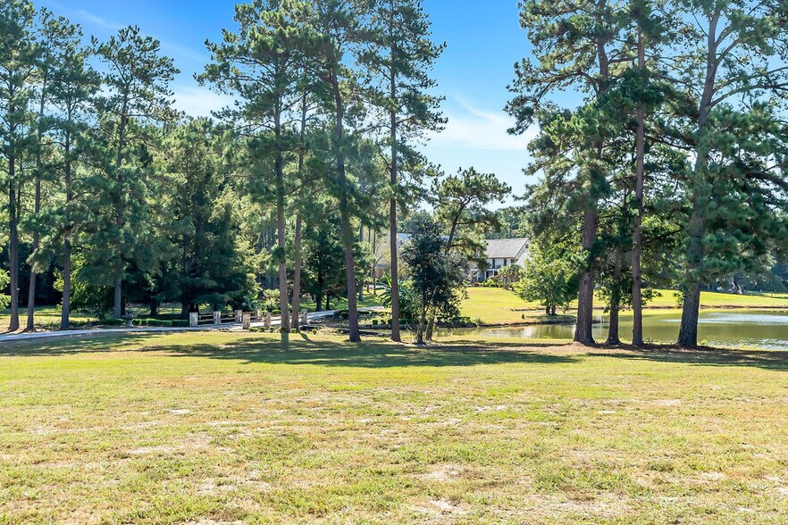 More Photos Of 43 Pool Rd, Richards Specialty For Sale