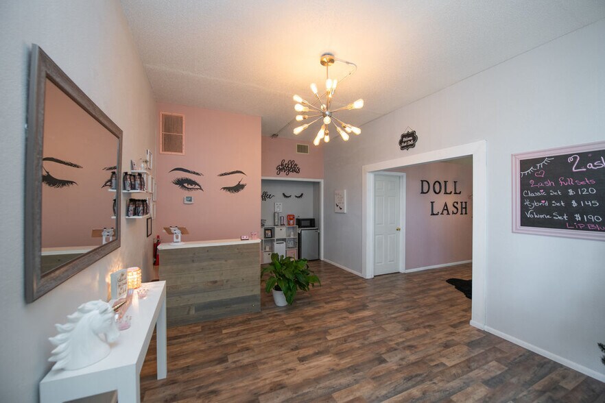 More Photos Of 2595 Tamiami Trl, Port Charlotte Apartments For Lease