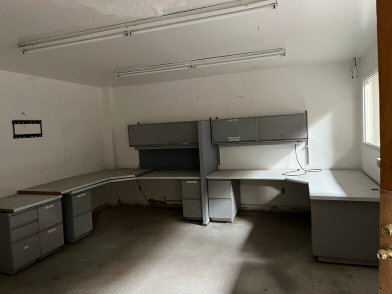 More Photos Of 1760 S 7th St, San Jose Warehouse For Lease