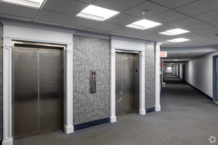 More Photos Of 175 Jericho Tpke, Syosset Office For Lease