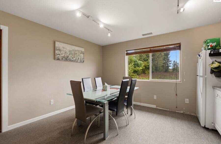 More Photos Of 135 McGhee Rd, Kootenai Flex For Sale
