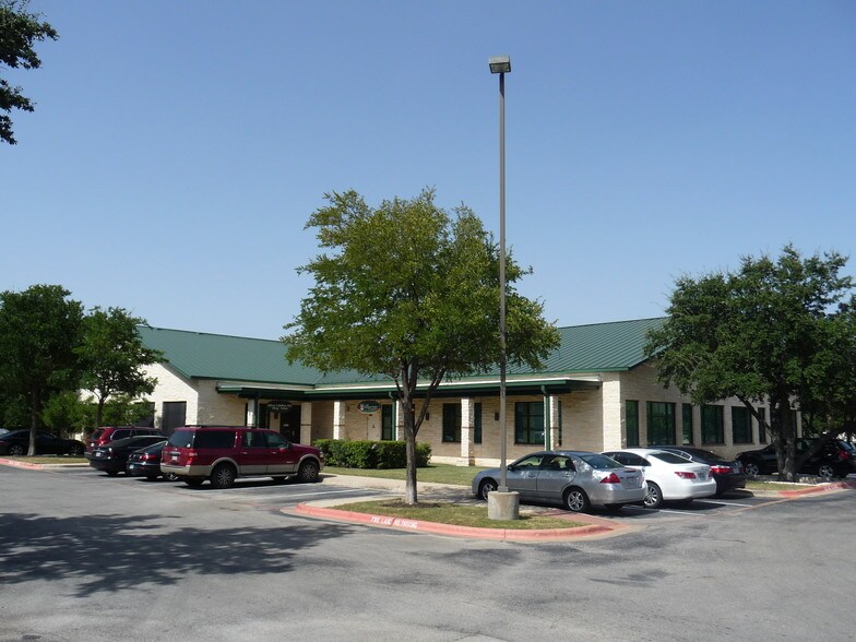 More Photos Of 16000 Park Valley Dr, Round Rock Medical For Lease