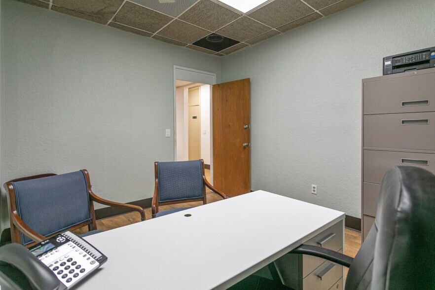 More Photos Of 6701 Beach Blvd, Jacksonville Freestanding For Lease