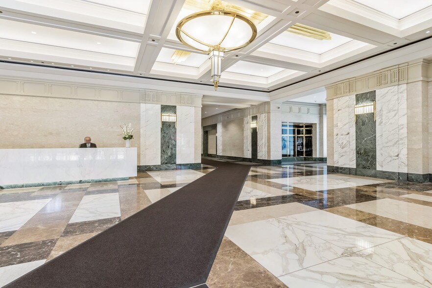 More Photos Of 455 N Cityfront Plaza Dr, Chicago Office For Lease