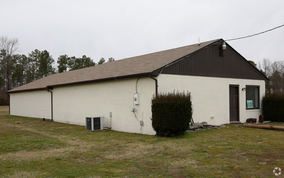 More Photos Of 7717 Richmond Tappahannock Hwy, Aylett Storefront Retail Office For Sale