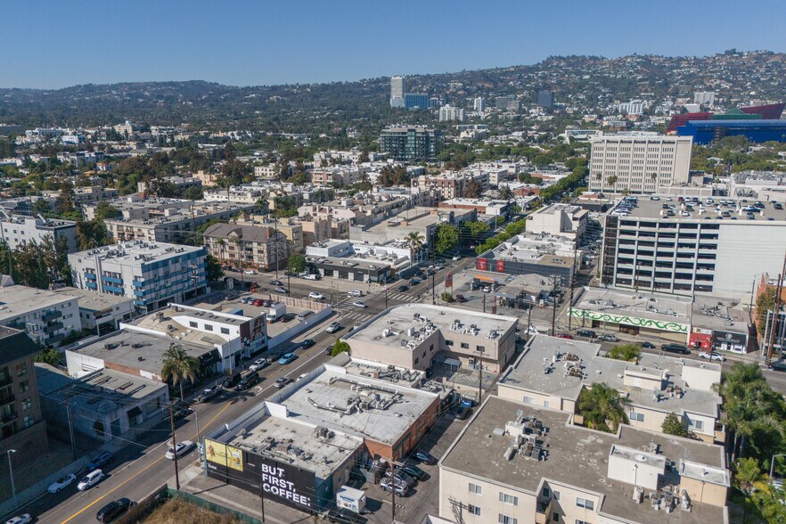 More Photos Of 310-315 S Robertson Blvd, Los Angeles Storefront For Lease