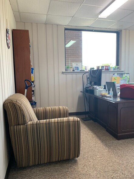 More Photos Of 109 W Atlantic St, South Hill Storefront Retail Office For Sale