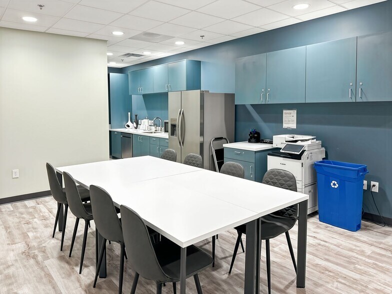 More Photos Of 3300 Gateway Centre Blvd, Morrisville Coworking Space