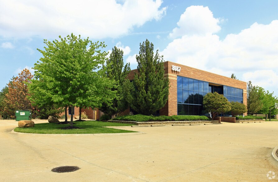 Primary Photo Of 8687 Tyler Blvd, Mentor Manufacturing For Lease