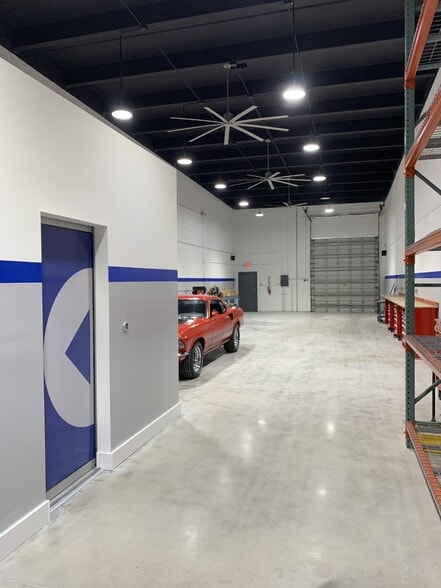 More Photos Of 4960 NW 165th St, Miami Warehouse For Sale