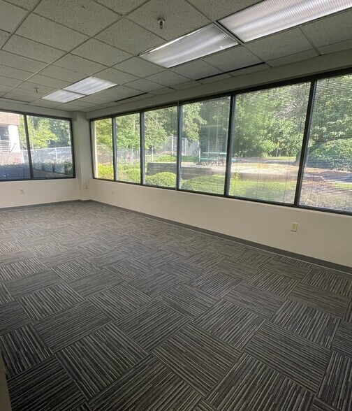More Photos Of 2000 Lake Park Dr SE, Smyrna Office For Lease