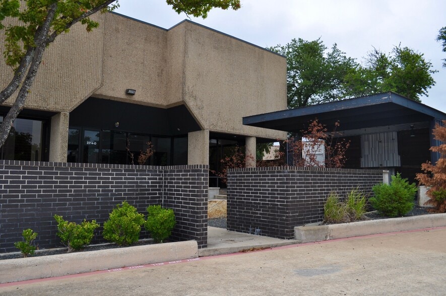 More Photos Of 2214 Braker Ln, Austin Distribution For Lease