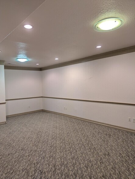 More Photos Of 446 Heights Blvd, Houston Office Residential For Lease