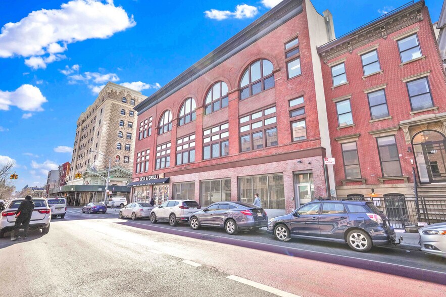 More Photos Of 405-407 Gates Ave, Brooklyn Loft Creative Space For Sale