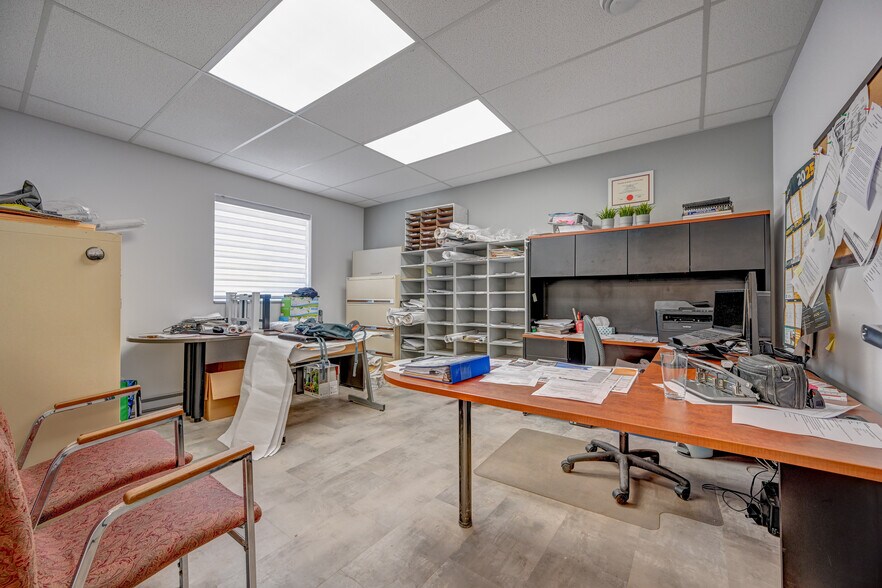 More Photos Of 485 Rue Bertrand, Trois-Rivières Industrial For Sale