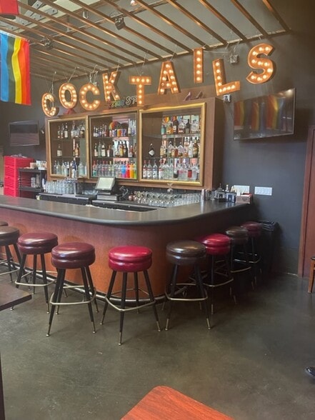 More Photos Of 531 Castro St, San Francisco Storefront Retail Residential For Lease