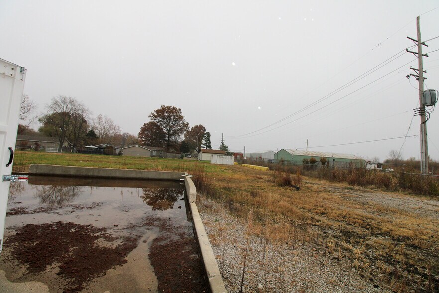 More Photos Of 7350 State Route 111, South Roxana Industrial For Sale