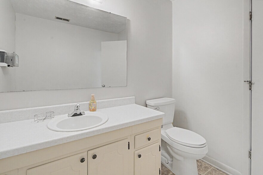More Photos Of 219 N Main St, Spring Lake Bank For Sale