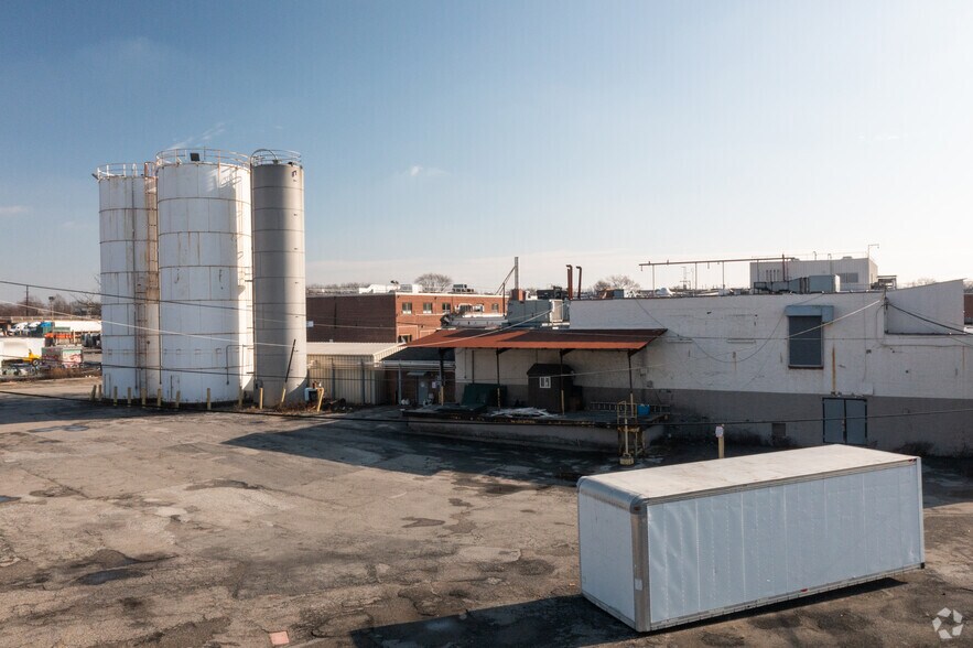 More Photos Of 15602 Liberty Ave, Jamaica Land For Lease