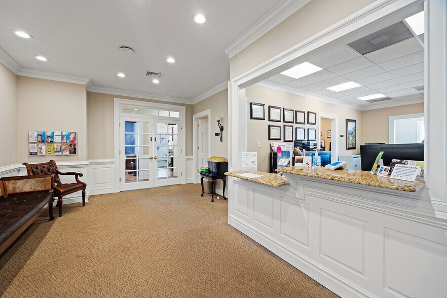 More Photos Of 10611 Greenyard Way, Chester Medical For Sale