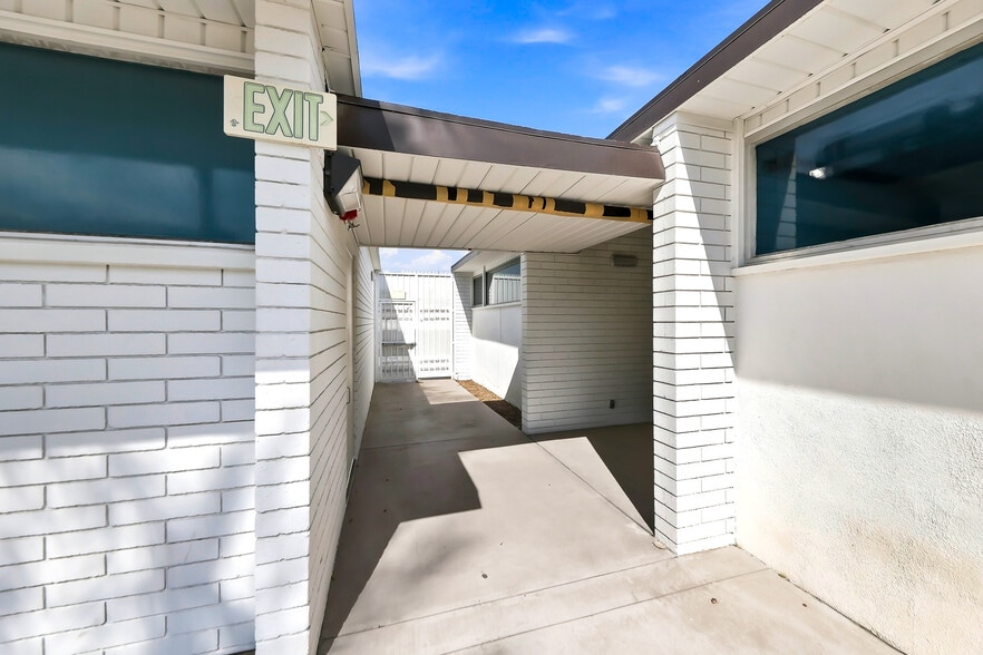 More Photos Of 2401 E Tonopah Ave, North Las Vegas Religious Facility For Sale