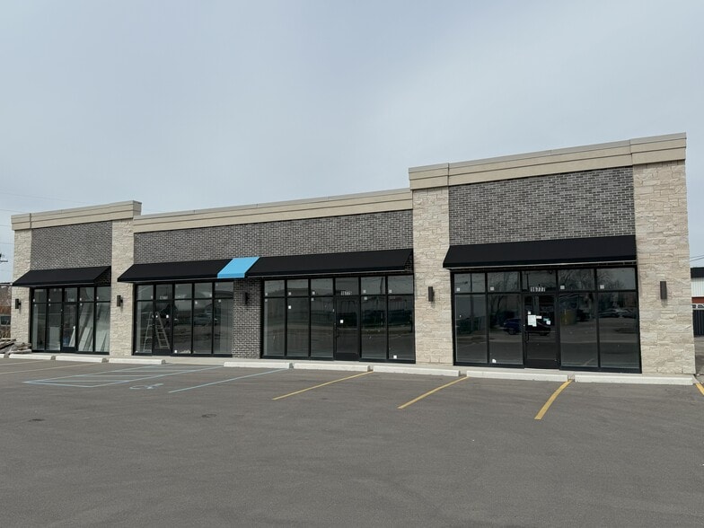 Primary Photo Of 16771-16777 E 13 Mile Rd, Fraser Freestanding For Sale