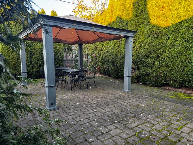 More Photos Of 2629 N Lombard St, Portland Office For Sale