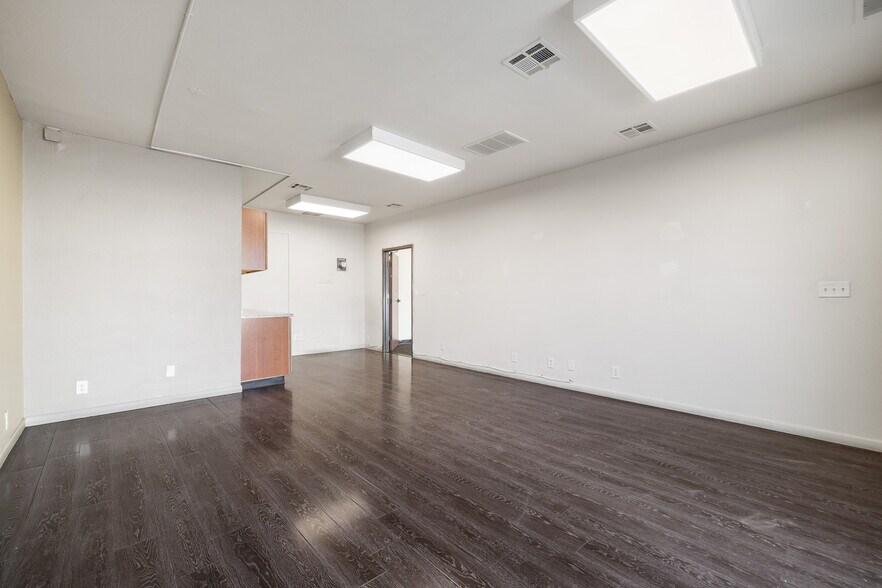 More Photos Of 1435 S La Cienega Blvd, Los Angeles Storefront Retail Office For Lease