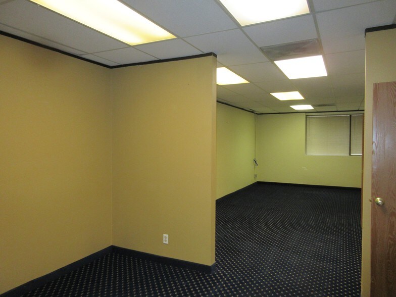 More Photos Of 2200 E 104th Ave, Thornton Office For Lease