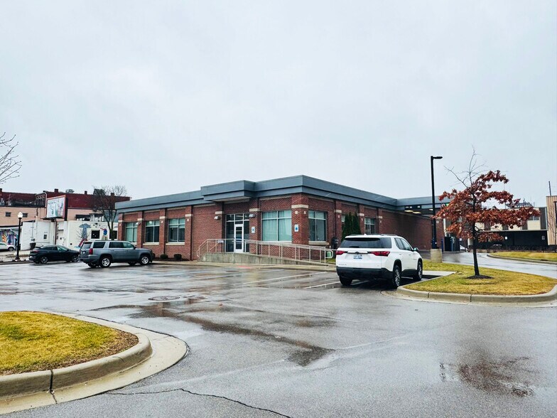 More Photos Of 301 N Jackson St, Jackson Bank For Sale