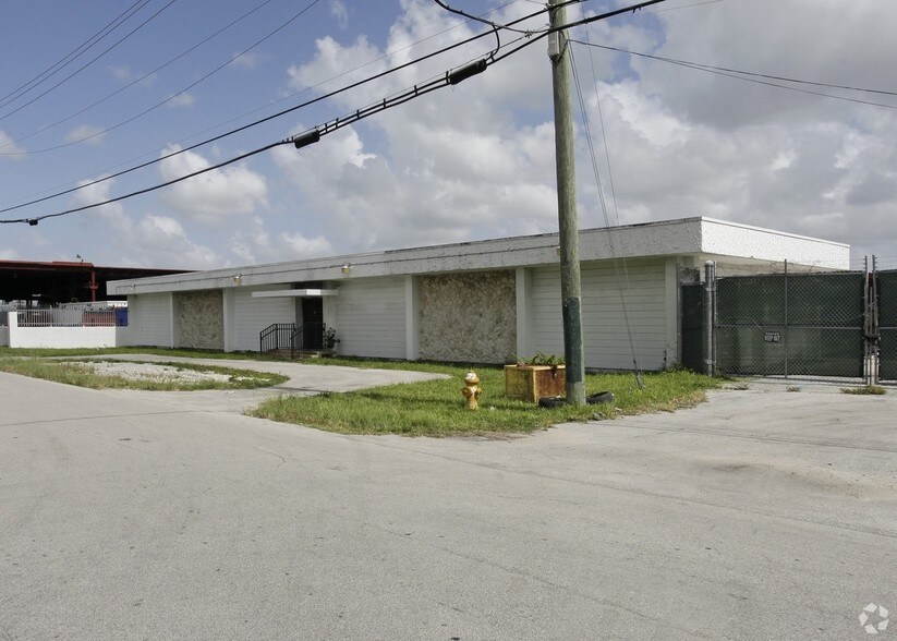 More Photos Of 1001 NW 72nd St, Miami Warehouse For Lease