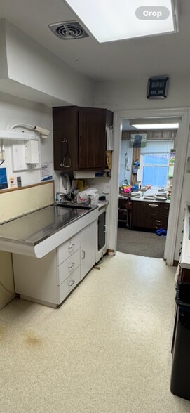More Photos Of 7439 Tyler Blvd, Mentor Veterinarian Kennel For Sale