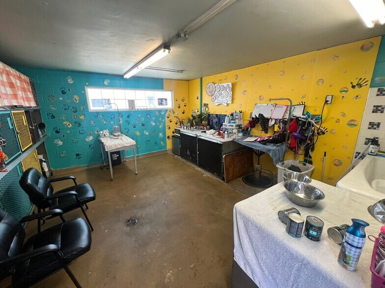 More Photos Of 1823 W San Bernardino Rd, West Covina Office For Sale