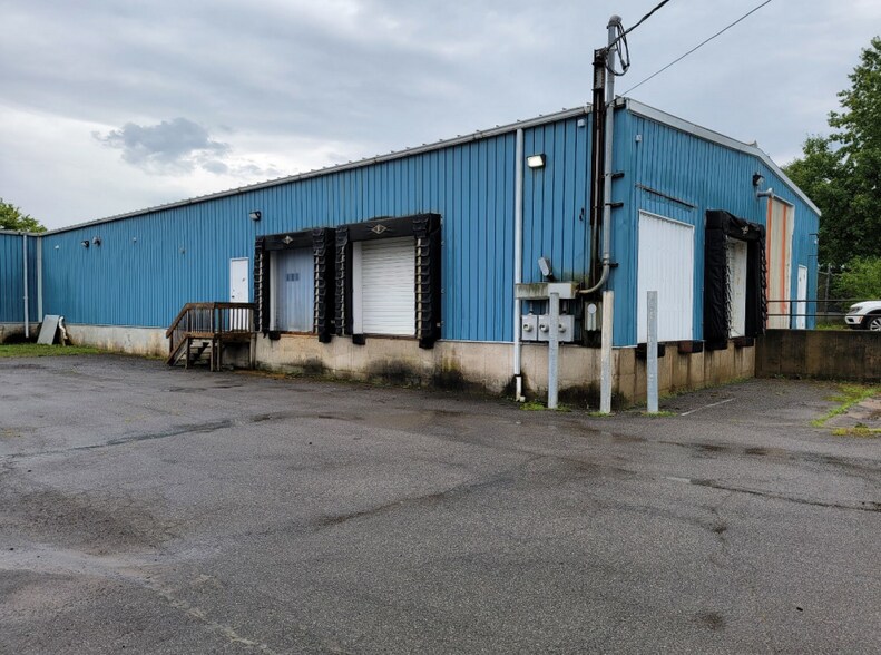 More Photos Of 2486-2498 State Route 12B, Hamilton Warehouse For Lease